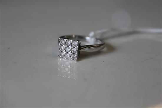 9ct 9 stone diamond ring